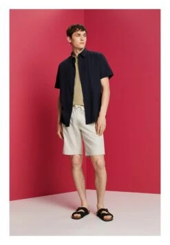 ESPRIT Shorts - Sand -ESPRIT Winkel 0012404f663348acade1278eede981ea