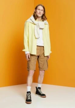 ESPRIT Shorts - Camel -ESPRIT Winkel 210360950f264ee2beed0d32767851eb