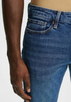 ESPRIT Slim Fit Jeans - Blue Medium Wash -ESPRIT Winkel 2c62c896c68941028c8f5c926bd8fb04