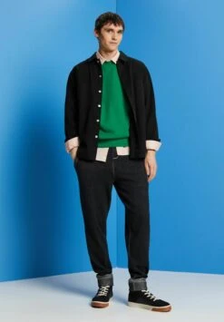 ESPRIT High-Rise-Im-Style Mit Logo-Print - Broek - Black -ESPRIT Winkel 3bc7800f36d24e11b77b8d74b3252eb4