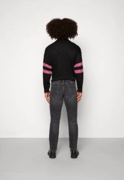 ESPRIT Brushback - Straight Leg Jeans - Black Medium Wash 8 ESPRIT Brushback - Straight Leg Jeans - Black Medium Wash -ESPRIT Winkel 41624d45d3ed48efa3f63af9992646a4