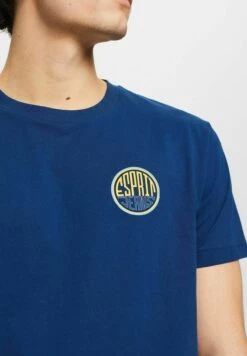 ESPRIT Mit Print Auf Der Brust - T-Shirt Basic - Ink 14 ESPRIT Mit Print Auf Der Brust - T-Shirt Basic - Ink -ESPRIT Winkel 64aaa3700f9a4aa2b9bfc5e537fa7780