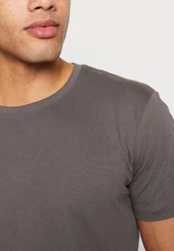 ESPRIT 2 Pack - T-Shirt Basic - Dark Grey -ESPRIT Winkel 935be85c821349d883e833dea3e6302c