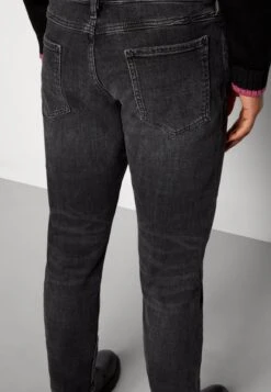 ESPRIT Brushback - Straight Leg Jeans - Black Medium Wash 11 ESPRIT Brushback - Straight Leg Jeans - Black Medium Wash -ESPRIT Winkel bd49fc083774404ca8b970c0f66b25d3