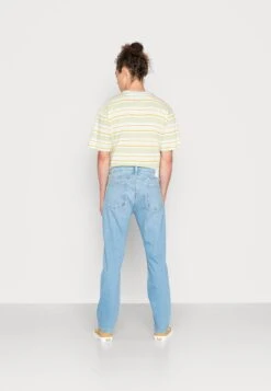 ESPRIT Dmax - Slim Fit Jeans - Blue Light 7 ESPRIT Dmax - Slim Fit Jeans - Blue Light -ESPRIT Winkel c8326e147065404bb4ad32f92387ed89