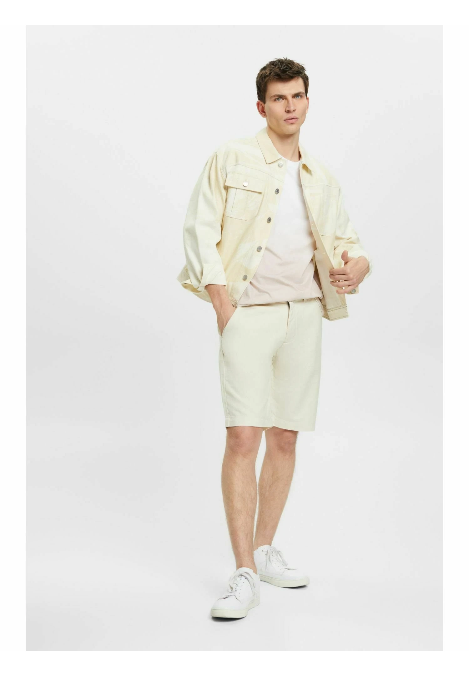 Edc By Esprit Zweifarbig Blass Gefärbtes - T-Shirt Print - White 2 Edc By Esprit Zweifarbig Blass Gefärbtes - T-Shirt Print - White - Afbeelding 2