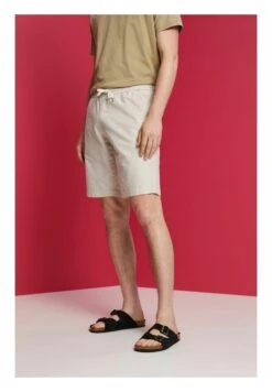 ESPRIT Shorts - Sand -ESPRIT Winkel cc8b88a231a247af85009e66ff97ea25