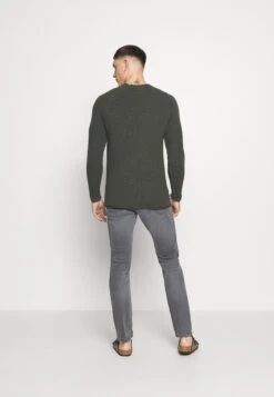 ESPRIT Slim Fit Jeans - Grey Medium Wash -ESPRIT Winkel dd1df8b02b324e7ca227e6a80533b53a