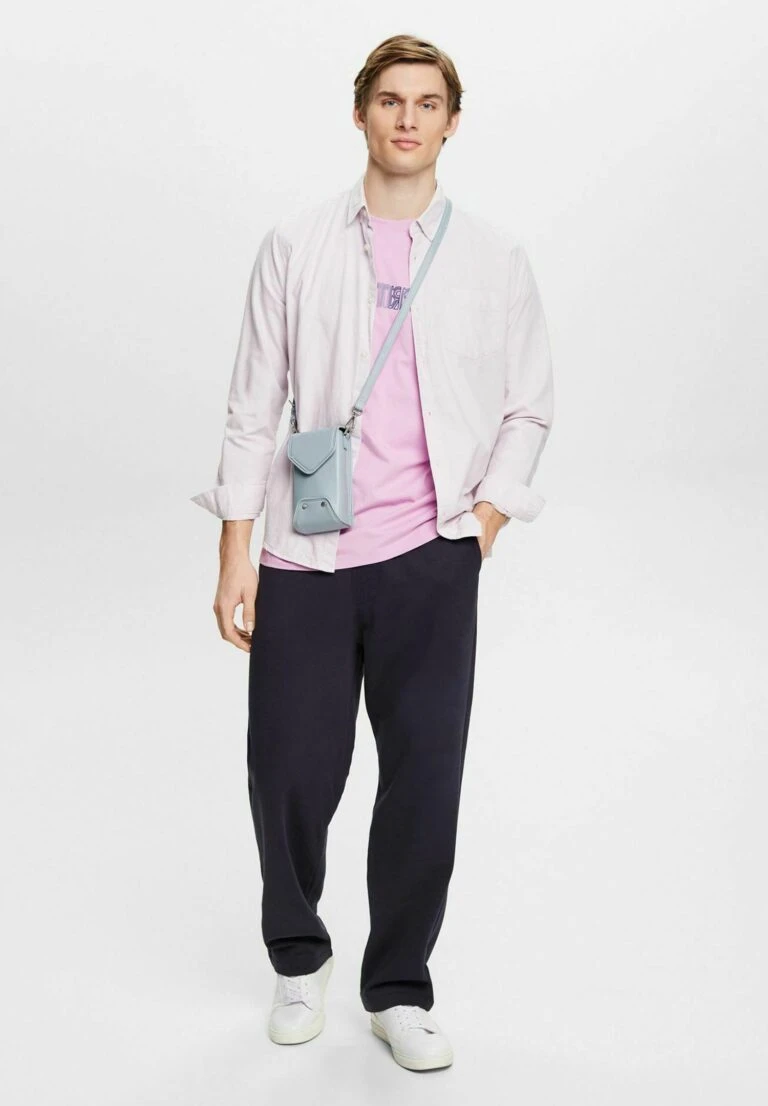 ESPRIT Winkel -ESPRIT Winkel c7bf6f63a0b943ee8bf32e1add912bb1 768x1106 1